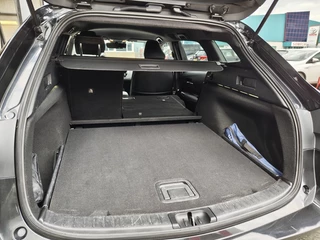 Toyota Corolla Touring Sports Toyota Corolla Touring Sports 1.8 Hybrid Business Plus | Navi | Keyless Entry | Stoelverwarmin - afbeelding nr 33