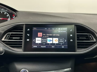 Peugeot 308 Peugeot 308 SW 1.2 PureTech Allure PANO CAMERA CARPLAY - afbeelding nr 29