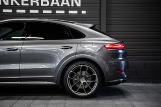 Porsche Cayenne Porsche Cayenne Coupé 3.0 E-Hybrid | Lightweight Package | SportDesign | Sport Chrono | PASM | Carbon | 22 inch | NL Auto | - afbeelding nr 28