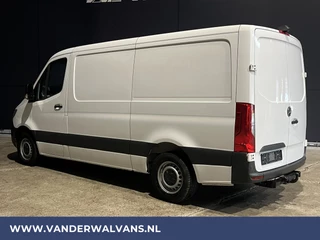 Mercedes-Benz Sprinter Mercedes-Benz Sprinter 314 CDI 143pk L2H1 Euro6 Airco | Camera | Apple Carplay | Android Auto Mbux, 2000kg Trekhaak, Bijrijdersbank - afbeelding nr 2