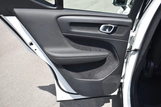 Volvo XC40 Volvo XC40 T2 129pk Aut. Momentum Core | Navigation Tech | Airco | LM velge - afbeelding nr 15