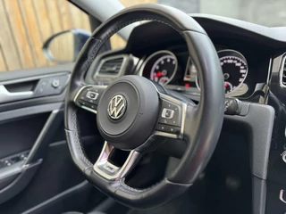 Volkswagen Golf Volkswagen Golf Variant 1.4 TSI R-line 150pk | Navigatiesysteem | Osram LED verlichting | Trekhaak uitklapbaar | Keyless entry | Stoelverwarming | Cruise control | R-stuur | Parkeersensoren voor en achter | Achteruitrijcamera - afbeelding nr 53
