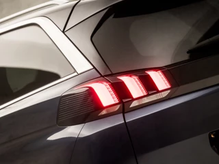 Peugeot 5008 Peugeot 5008 1.2 PureTech GT-Line (APPLE CARPLAY, PANORAMADAK, 360 CAMERA, CRUISE, CLIMATE, LM VELGEN, NIEUWE APK, NIEUWSTAAT) - afbeelding nr 32