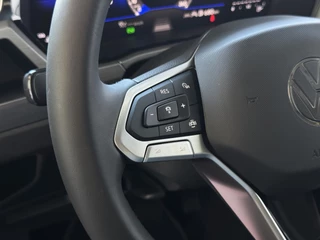 Volkswagen Touran Volkswagen Touran 1.5 TSI 150PK 7P CARPLAY NAVI CAMERA LED ELEK.KLEP VIR.COCKPIT DODE.HOEK DET. STOELVERW KEYLESS 7P 7PERS 09/2024 