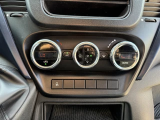 Iveco Daily Iveco Daily 35S16 2.3 Automaat Dubbele Cabine Trekhaak 3.5t Climate Control 7 Zitplaatsen Standkachel DC - afbeelding nr 17