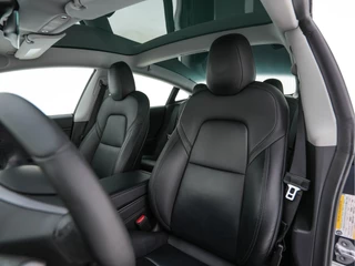 Tesla Model 3 Tesla Model 3 Standard RWD Plus 60 kWh [ 3-Fase ] (INCL-BTW) Aut. *PANO | AUTO-PILOT | FULL-LEATHER | KEYLESS | FULL-LED | MEMORY-PACK | SURROUND-VIEW | DAB | CARPLAY | DIGI-COCKPIT | LANE-ASSIST | COMFORT-SEATS | 18