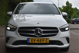 Mercedes-Benz B-Klasse Mercedes-Benz B-Klasse 180 Business Solution | NL-Auto | Afn.trekhaak | Carplay | Nav | Autom.airco | Cruise Contr | Digitale tellers | LED - afbeelding nr 4