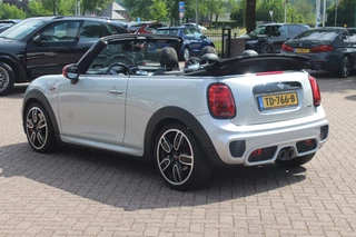 MINI Cooper Cabrio MINI Cooper Cabrio Mini 2.0 John Works Chili / Full options / Camera / JCW Package / Head-up display / DAB / Harman Kardon - afbeelding nr 2