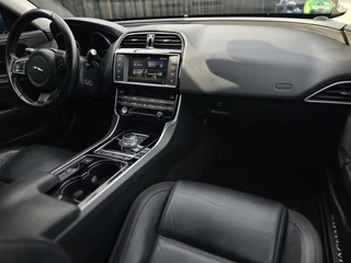 Jaguar XE Jaguar XE 2.0 D Prestige| Vol leer| Camera| Navigatie| PDC| - afbeelding nr 13