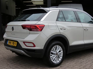 Volkswagen T-Roc Volkswagen T-Roc 1.5 TSI 150pk DSG-aut. LIFE BNS / Navi / Trekhaak afn.baar / Stoelverw. / FABRIEKS garantie - afbeelding nr 38
