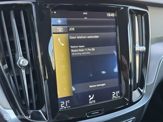Volvo V60 VOLVO V60 2.0 T6 TWIN ENGINE AWD 342 PK CARPLAY STANDKACHEL - afbeelding nr 17