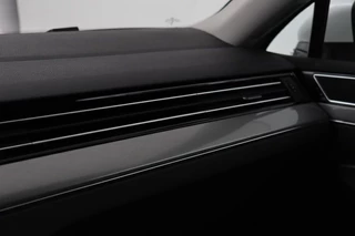 Volkswagen Passat Volkswagen Passat 1.4 TSI PHEV GTE | Head-Up | Stoelverwarming |  Camera | Adaptive cruise | Massage | Side Assist | Carplay | Matrix LED | Achterbankverwarming | Navigatie - afbeelding nr 25