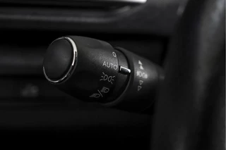 Peugeot 3008 Peugeot 3008 1.2 PureTech 130 PK GT Line | S/K-Panodak | Dig. Cockpit | Cruise | PDC | Camera | NAV | ECC | Elek. Klep | DAB | LM 19