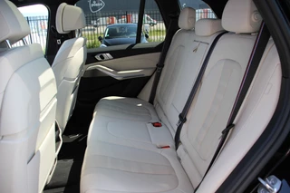 BMW X5 BMW X5 xDrive45e High Executive M-Sport | Pano | Luchtvering | 360 Camera | Trekhaak | Laser | ACC - afbeelding nr 13