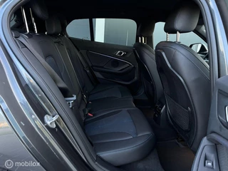 BMW 1 Serie BMW 1-serie 118i M Pack Sport NAV LED LEER - afbeelding nr 21