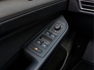 Volkswagen Golf 1.5 TSI 131pk 1st Edition | Origineel NL | Navi | Apple Carplay+Android Auto | Clima | Adap.Cruise | Led Koplampen | Stoel+Stuurwielverwarming | Rijstrook+Licht+Regensensor | Privacy Glass - afbeelding nr 24