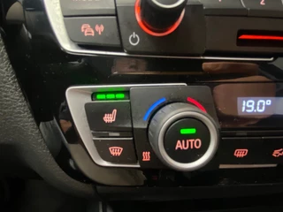 BMW 3 Serie BMW 3-serie Touring 318i Executive | LED | ELEKT ACHTERKLEP | NAVI | 18