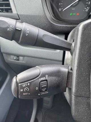 Opel Vivaro Opel Vivaro 2.0 CDTI 145pk L2 H1 Edition 3Persoons Airco,Cruisecontrol,Navigatie Nette Auto - afbeelding nr 10