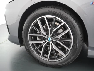BMW 2 Serie BMW 2-serie Active Tourer 220i M-Sport HARMAN KARDON AUDIO| PANO |360 CAMERA | MEMORY SEAT - afbeelding nr 15