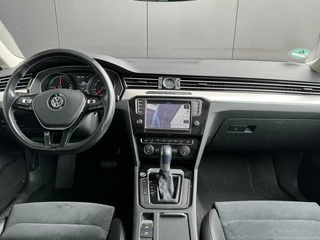 Volkswagen Passat Volkswagen Passat 1.4 TSI GTE Highline NL AUTO*PANO*EL. HAAK - afbeelding nr 2