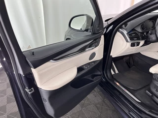 BMW X6 BMW X6 xDrive50i High-Executive M-Sportpack Aut. *PANO | HEAD-UP | TWO-COLOUR-LUXURYLEATHER | FULL-LED | MEMORY-PACK | HARMAN/KARDON-SOUNDSYSTEM |  | BLIND-SPOT | KEYLESS | CAMERA | COMFORT-SEATS | SOFT-CLOSE | 20''ALU* - afbeelding nr 23