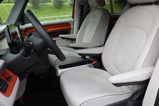 Volkswagen ID. Buzz IQ.Light/Elek. schuifdeuren+klep/Camera/Keyless/Acc/20