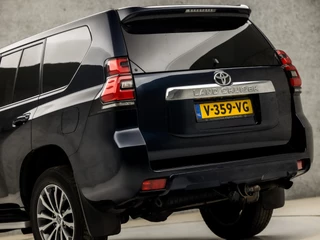 Toyota Land Cruiser Automaat (SCHUIFDAK, 1e EIGENAAR, DEALER ONDERHOUDEN, STANDKACHEL, NAVIGATIE, LUCHTVERING, MEMORY SEATS, STOELVERWARMING/KOELING, 360 CAMERA, KEYLESS, ADAPTIVE CRUISE, TREEPLANKEN, NIEUWSTAAT - afbeelding nr 15