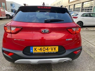 Kia Stonic Kia Stonic 1.0 Mild Hybride  T-GDI DynamicPlusLine 16 inch velgen & banden , Navigatie Appelcarp[lay, Bleutooth Priveglas , Electr. inklapbare spiegels , Parkeerhulp achter - afbeelding nr 4