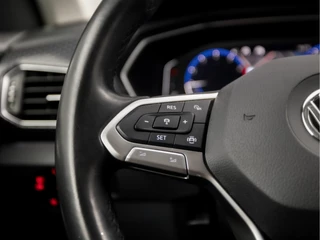Volkswagen T-Cross (VIRTUAL COCKPIT, APPLE CARPLAY, GROOT NAVI, STOELVERWARMING, CLIMATE, SPORTSTOELEN, GETINT GLAS, ADAPTIVE CRUISE, NIEUWSTAAT) - afbeelding nr 18
