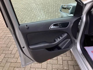 Mercedes-Benz B-Klasse Mercedes B-klasse 180, navigatie, parkeersensoren, stoelverwarming - afbeelding nr 21