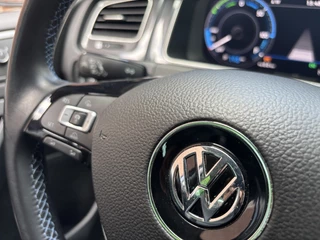 Volkswagen e-Golf Volkswagen e-Golf E-Golf Full-option leer/Apple-carplay/Navi/premium audio/dodehoe - afbeelding nr 24