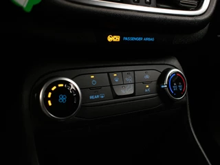 Ford Fiesta Ford Fiesta 1.1 Sport (APPLE CARPLAY,NAVI,LED,PDC,ELECTRISCHE PAKKET,BLACK,BLUETHOOT,SPORTSTOELEN,GETINT,NETTESTAAT) - afbeelding nr 17