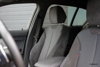 BMW 1 Serie BMW 1-serie M140i LCI2 | Navi Pro | Camera | HK | Stuurverwarming | Alcantara | Adaptief onderstel | 5-deurs - afbeelding nr 21