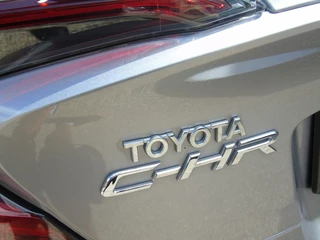 Toyota C-HR Toyota C-HR 1.8 Hybride Team - 2018 - 58DKM - Navi-Camera-Trekhaak - afbeelding nr 13