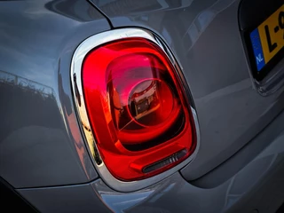 MINI One Mini Cooper One 1.5 Automaat  5-Deurs | CARPLAY | KEYLESS | CAMERA | DEALER ONDERHOUDEN - afbeelding nr 16