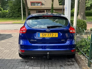 Ford Focus Ford Focus 1.0 Titanium Airco/Lichtmetalen velgen/Navi/Parkeersensoren - afbeelding nr 37