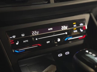 Volkswagen Taigo Volkswagen TAIGO 1.5 TSI R-Line | keyless | Side assist | camera | 19 inch | IQ light - afbeelding nr 17