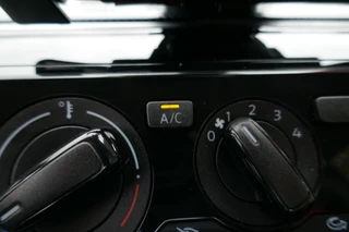 Volkswagen up! Volkswagen up! Up 1.0 BMT MOVE , AC, Bluetooth, NAP - afbeelding nr 13