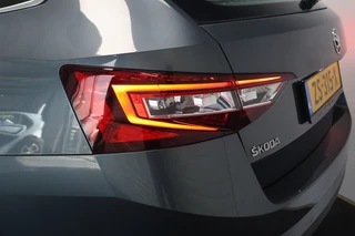 Škoda Superb Škoda Superb Combi 2.0 TDI Business Edition | Panoramadak | ACC | Canton | Camera - afbeelding nr 28