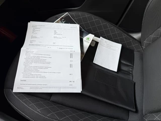 Škoda Karoq Škoda Karoq 1.0 TSI Style | DAB | Draadloze telefoonlader | Stoelverwarming - afbeelding nr 29