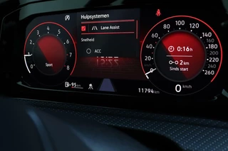 Volkswagen Golf Volkswagen Golf 8 1.5 TSI / 150PK! / 3x R-Line / ACC / DAB / LED / Camera / 17