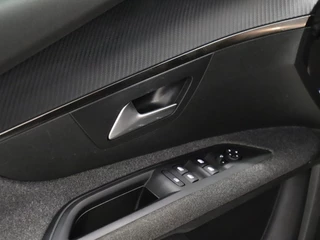 Peugeot 5008 7P [APPLE CARPLAY, CAMERA, TREKHAAK, NAVIGATIE, CRUISE CONTROL, DIGITAL DASH, NIEUWSTAAT] - afbeelding nr 18