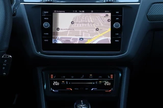 Volkswagen Tiguan Volkswagen Tiguan 1.5 TSI / 2x R-Line / Virtual Cockpit / Camera / Matrix LED / Trekhaak / 20