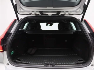 Volvo V60 Volvo V60 2.0 T4 R-Design | Stoelverwarming | Stuurwielverwarming | Lederen Bekleding | Automatische achterklep - afbeelding nr 14