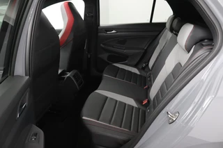 Volkswagen Golf Volkswagen Golf 2.0 TSI GTI Clubsport*PANO*LEER*NURNBURG*ACC*DCC* - afbeelding nr 22