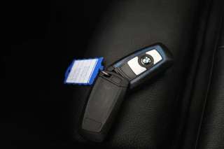 BMW 3 Serie BMW 3-serie Touring 318i M Sport Edition (STOELVERWARMING, NAVIGATIE, PARKEERSENSOREN, AUTOMAAT, CRUISE CONTROL, NL-AUTO) - afbeelding nr 9