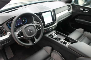 Volvo XC60 Volvo XC60 T6 Recharge AWD Ultimate Dark | Long Range | Panoramadak | Parkeercamera | Stoelverwarming | Pilot Assist | Glossy Black | Keyless - afbeelding nr 14