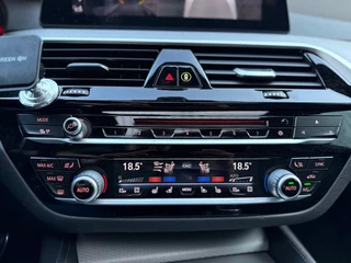 BMW 5 Serie BMW 5-serie M550i xDrive M-Pakket|Pano|Softclose|B&W|Alcantara|360|Leder - afbeelding nr 87