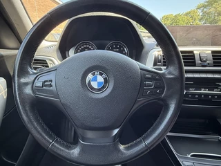 BMW 1 Serie BMW 1 Serie 118i Executive Automaat - afbeelding nr 15
