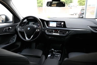 BMW 1 Serie BMW 1 Serie 118i Executive Business Aut. NAP/Sportstoelen/Live Cockpit Prof - afbeelding nr 15